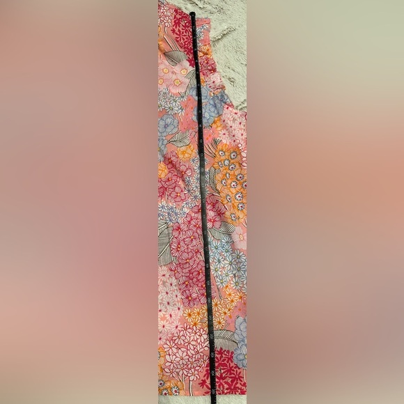 Talbots Floral V-Neck RUFFLE TRIM SHELL - CLUSTER GARDEN Blouse - Picture 6 of 9